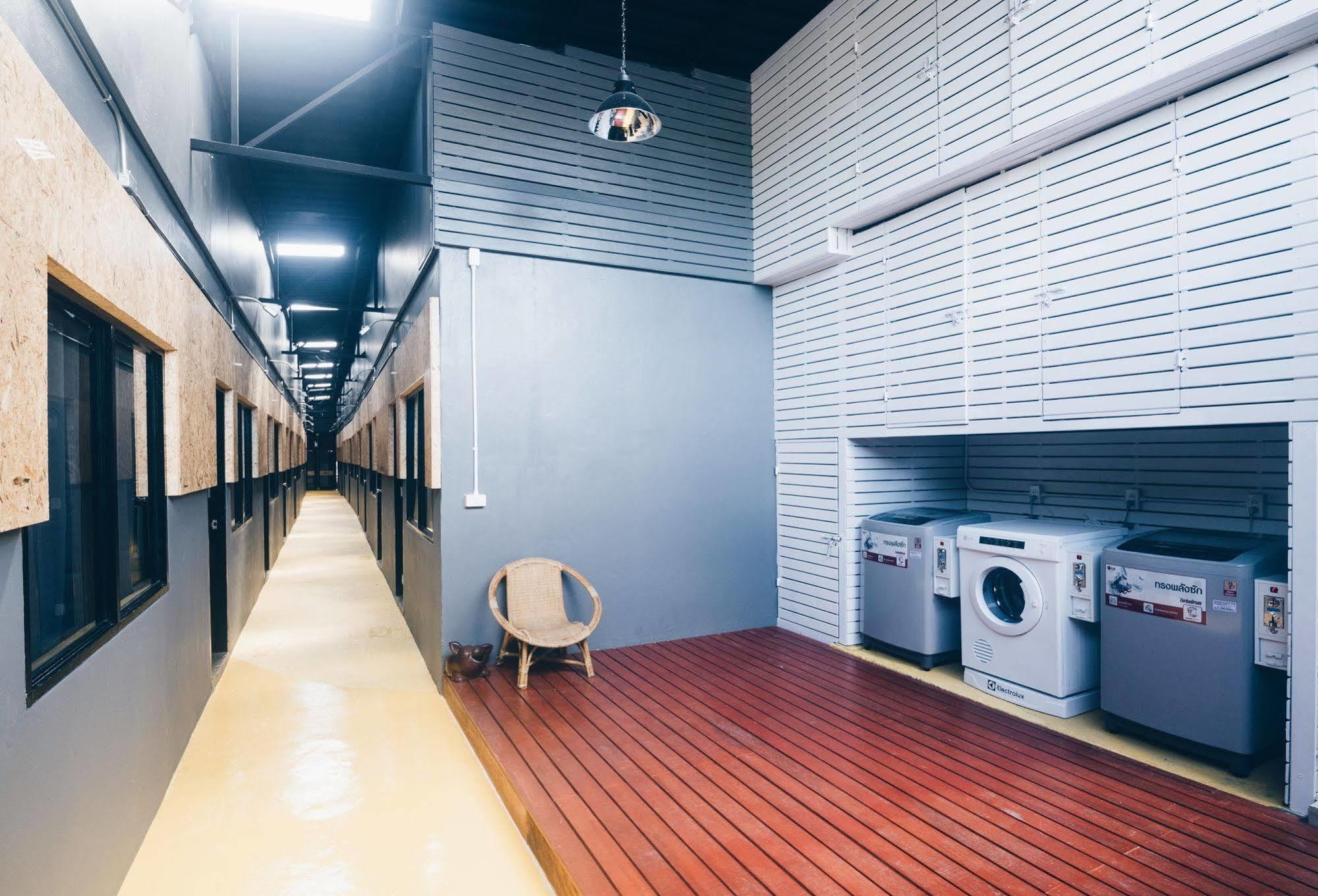 Bed Hostel Phuket Exterior photo
