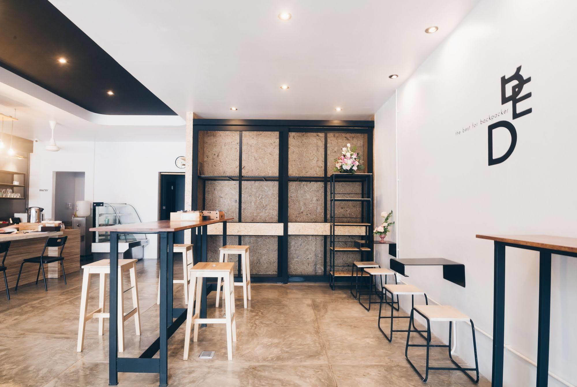 Bed Hostel Phuket Exterior photo