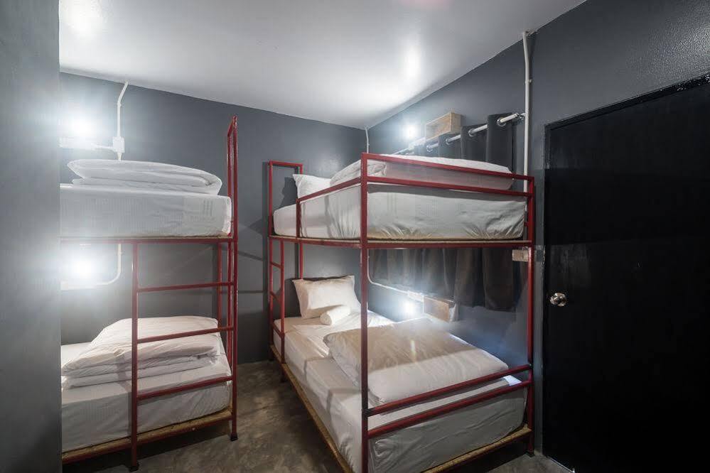 Bed Hostel Phuket Exterior photo